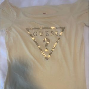 Guess of the shoulder shirt